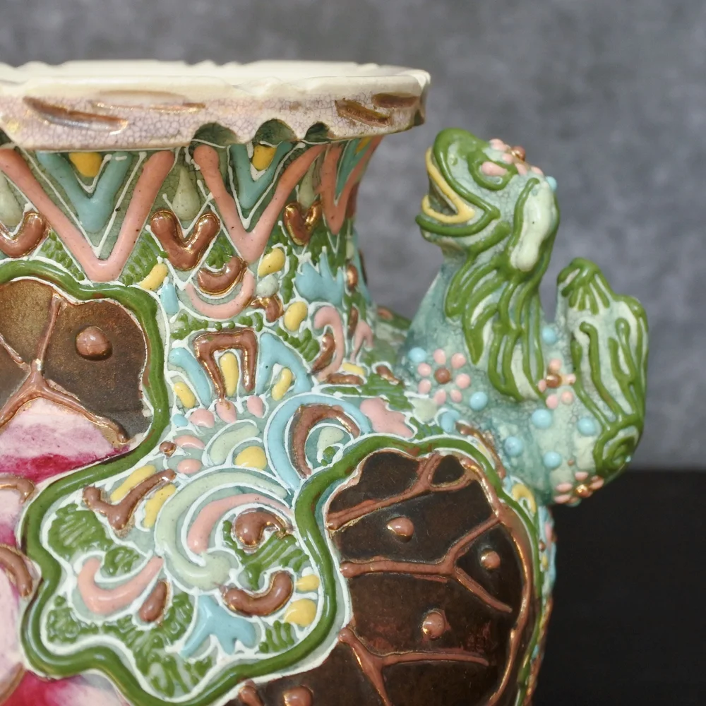 Antique Japanese Satsuma Moriage Foo Dog Floral Vase Urn - Picture 11 of 14